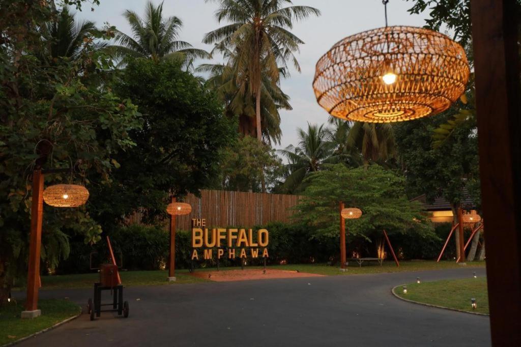 The Buffalo Amphawa Samut Songkhram Екстериор снимка
