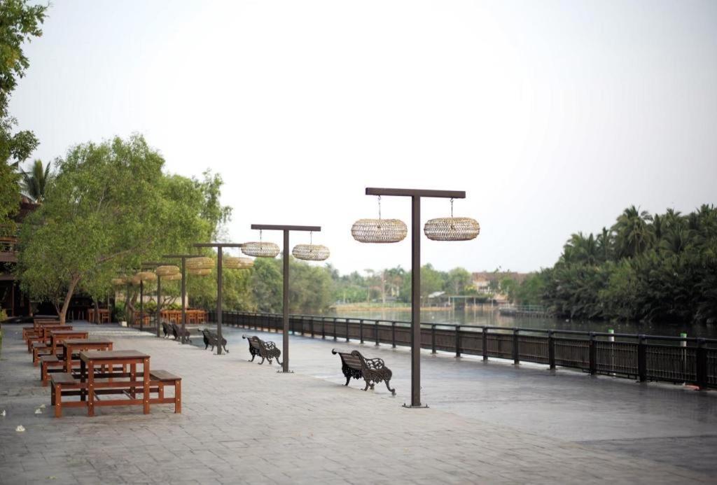 The Buffalo Amphawa Samut Songkhram Екстериор снимка