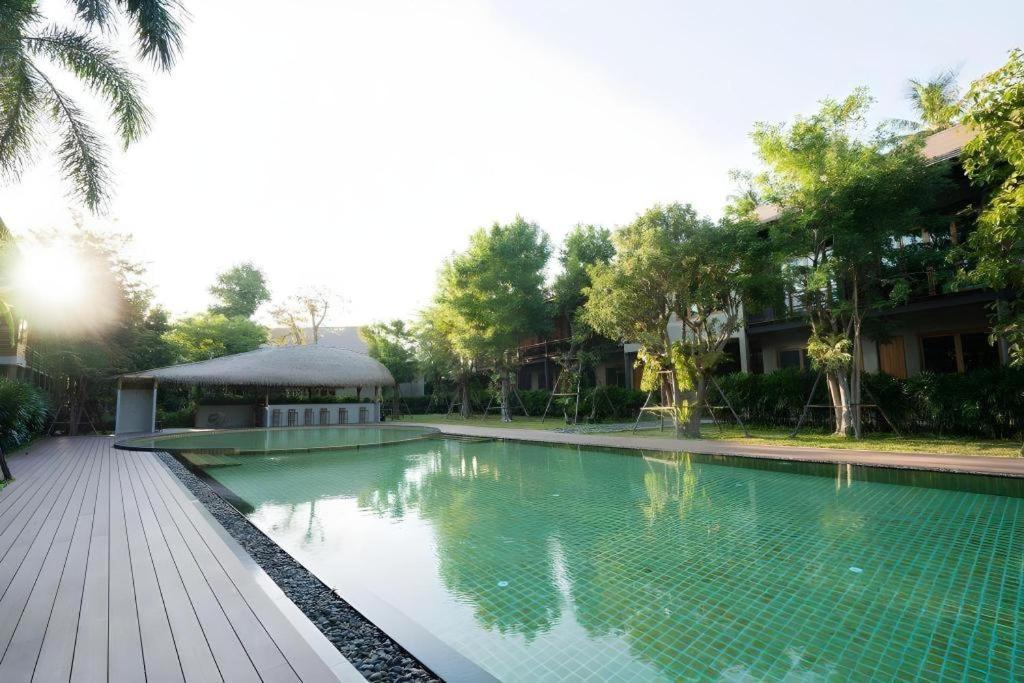 The Buffalo Amphawa Samut Songkhram Екстериор снимка